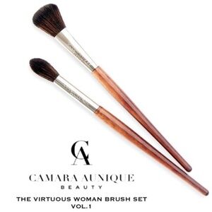 CAMARA AUNIQUE The Virtuous Woman Brush Set Vol.1